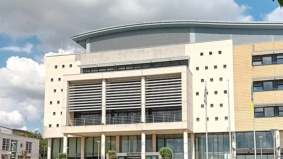 Harlow Civic Centre. Photograph by Richard Kelly, CC BY-SA 4.0.