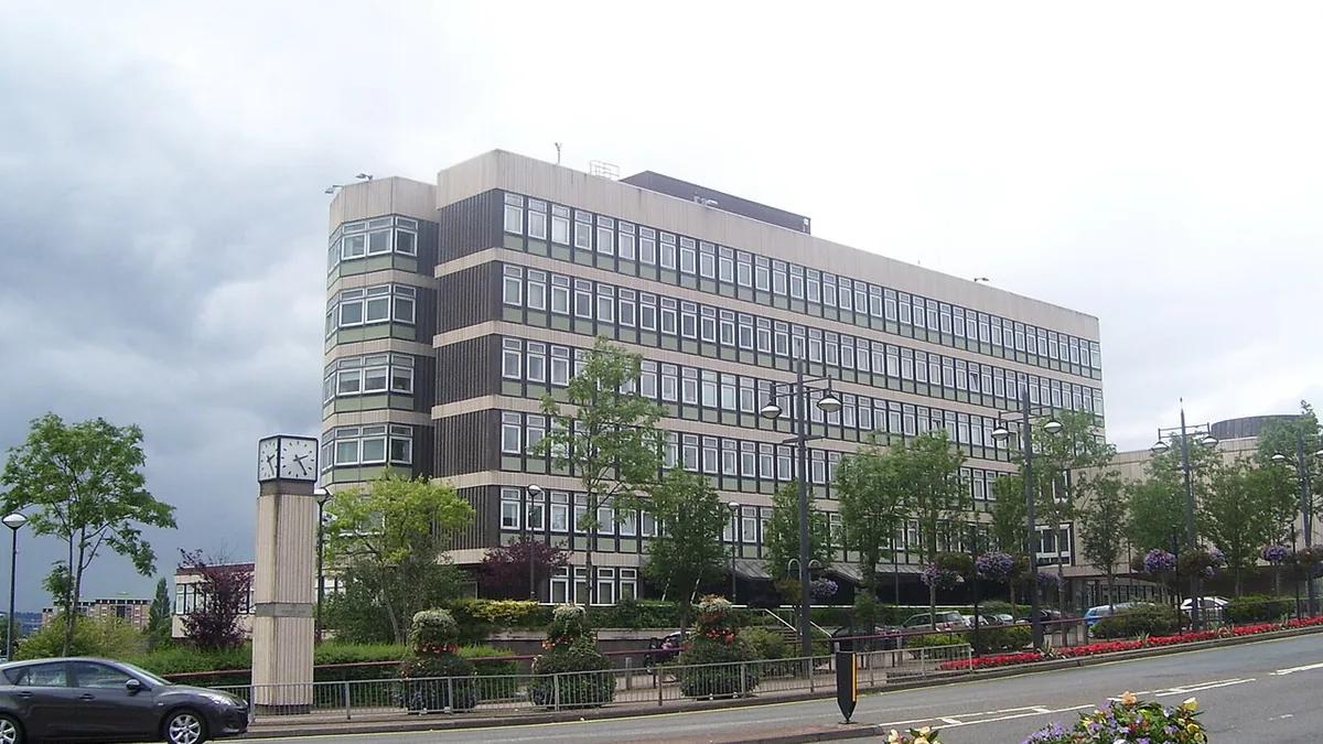Motherwell Civic Centre. Photograph by Ross Watson, CC BY-SA 2.0.