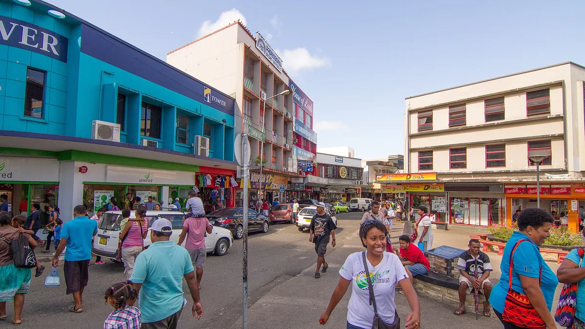 A street in Suva. Photograph by Maksym Kozlenko, CC BY-SA 4.0.