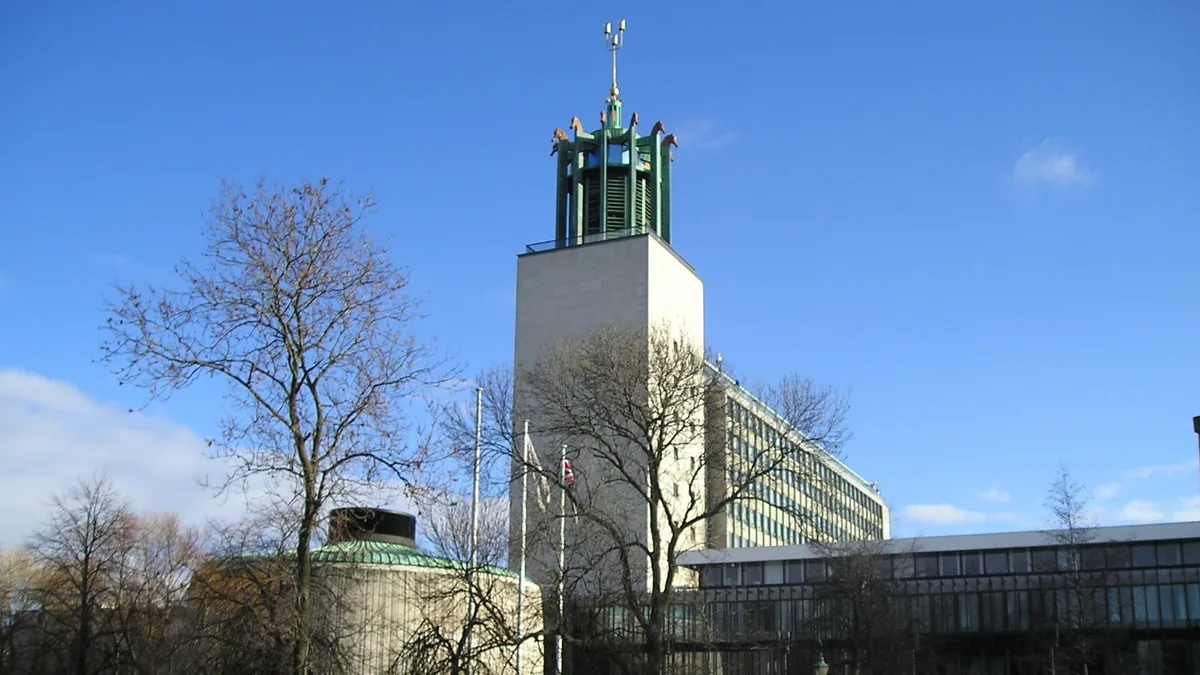 Newcastle Civic Centre. Photograph by Bob Castle, CC BY-SA 3.0.