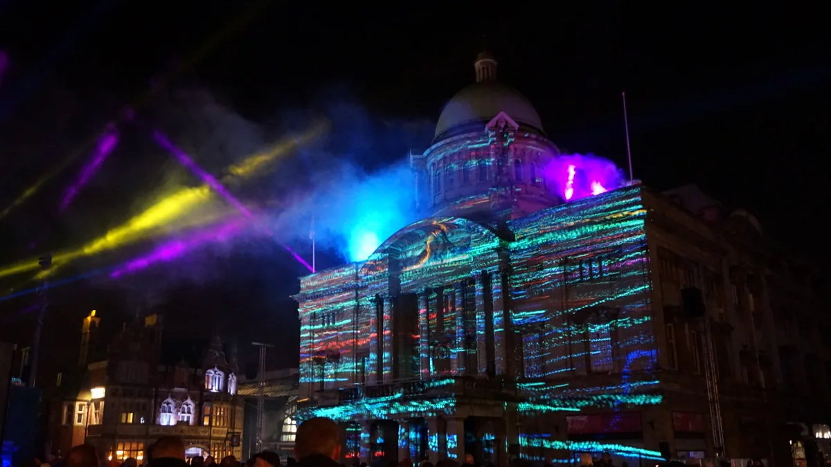 Hull City Hall. Photograph by Ian S, CC BY-SA 2.0.