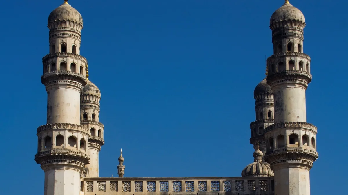 The Charminar in Hyderabad. Photograph by DidierTais, CC BY-SA 3.0.