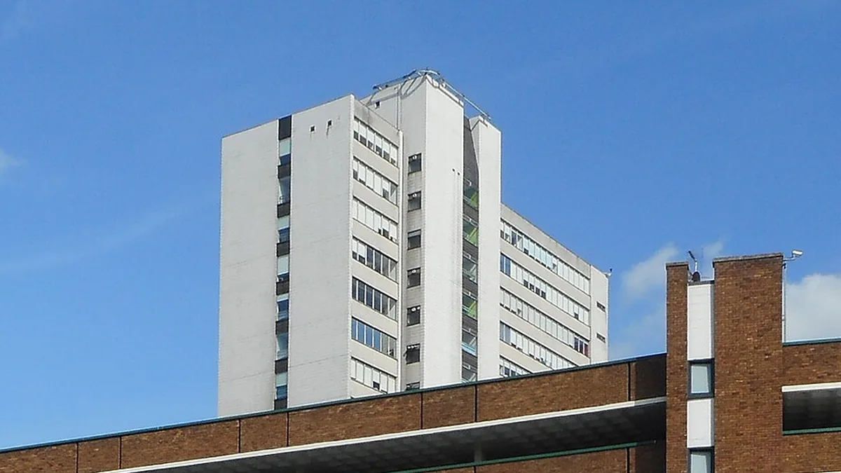 Market Street in Bracknell. Photograph by Des Blenkinsopp, CC BY-SA 2.0.