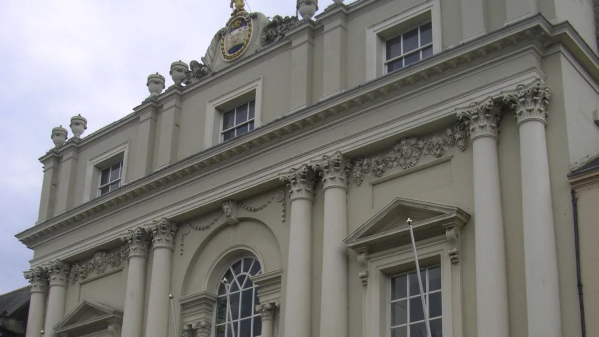 The Mansion House in Doncaster. Photograph by Warofdreams, CC BY-SA 3.0.