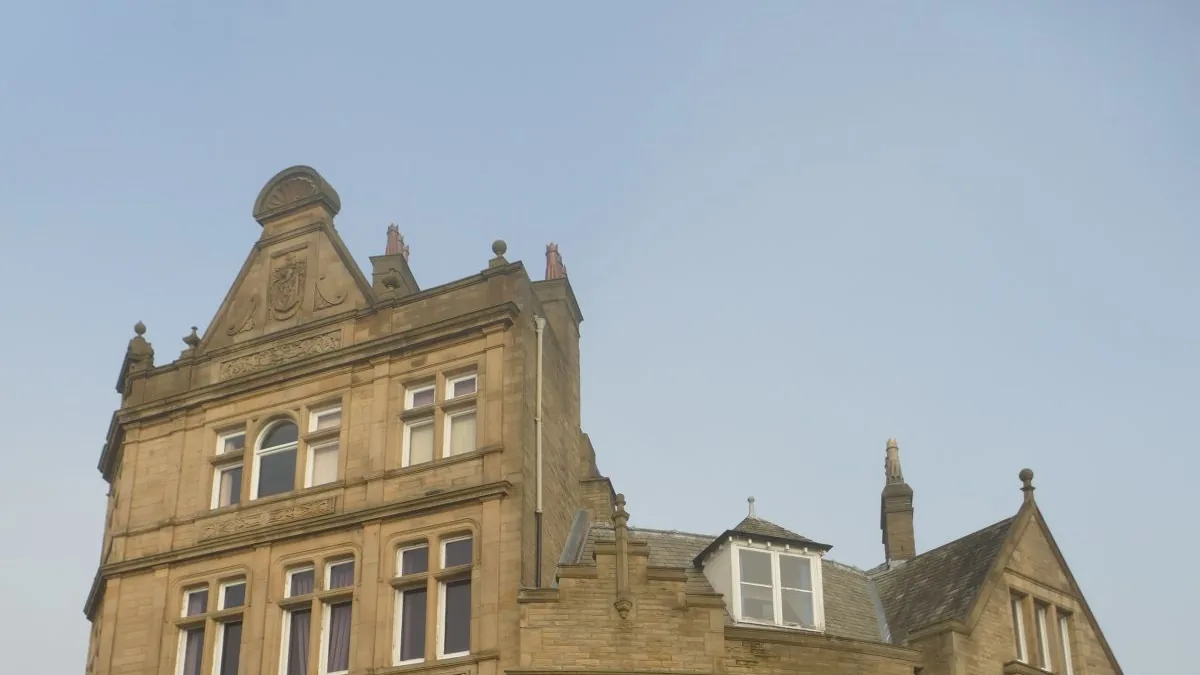 Keighley Town Hall. Photograph by Stephen Craven, CC BY-SA 2.0.