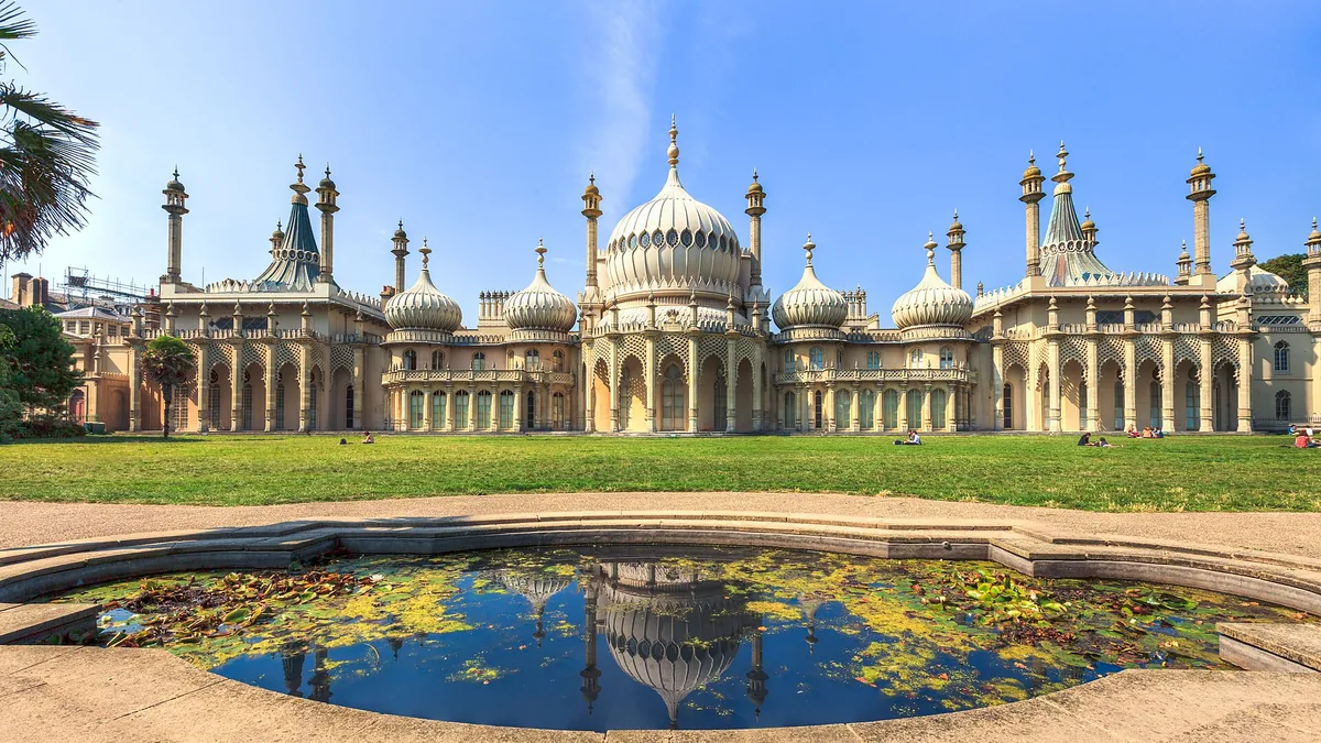 The Royal Pavilion in Brighton. Photograph by Fenliokao, CC BY-SA 3.0.