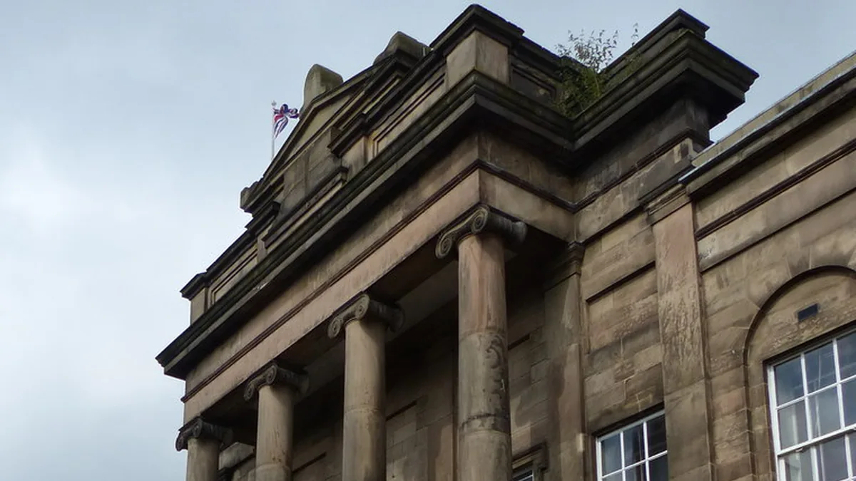 Stoke-on-Trent Town Hall. Photograph by Mat Fascione, CC BY-SA 2.0.