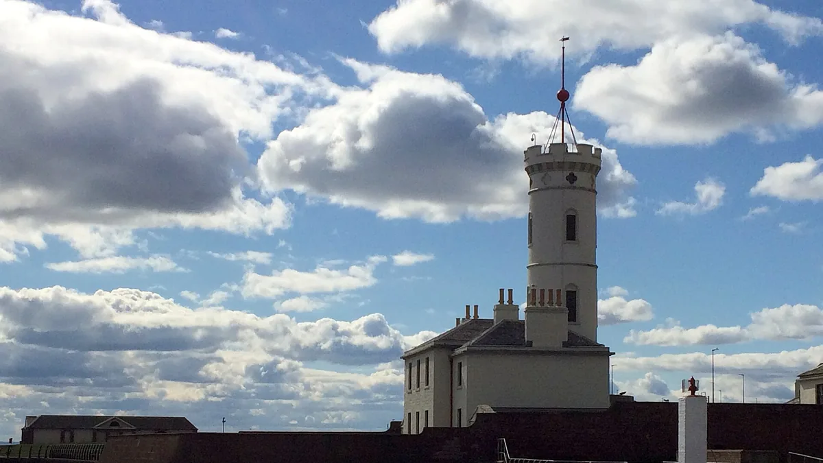 The signal tower in Arbroath. Photograph by John H Darch, CC BY-SA 2.0.