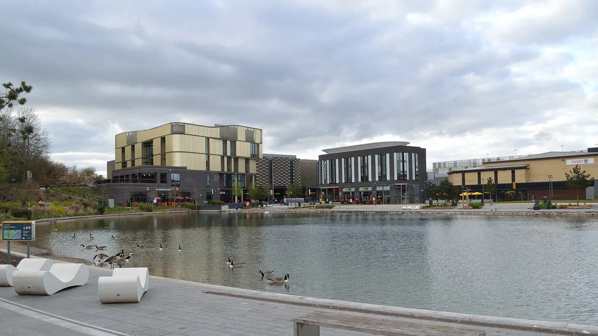 Southwater in Telford. Photograph by Rwendland, CC BY-SA 4.0.