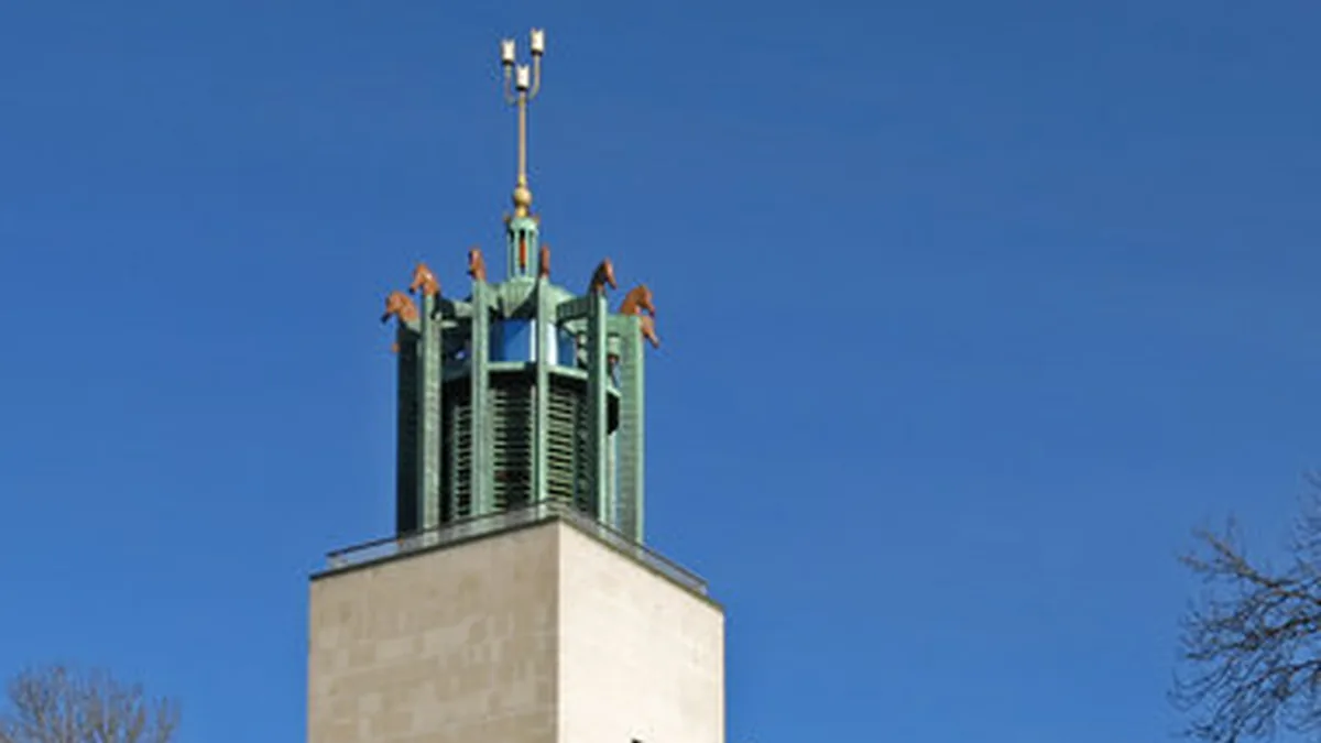 Newcastle Civic Centre. Photograph by Mike Quinn, CC BY-SA 2.0.