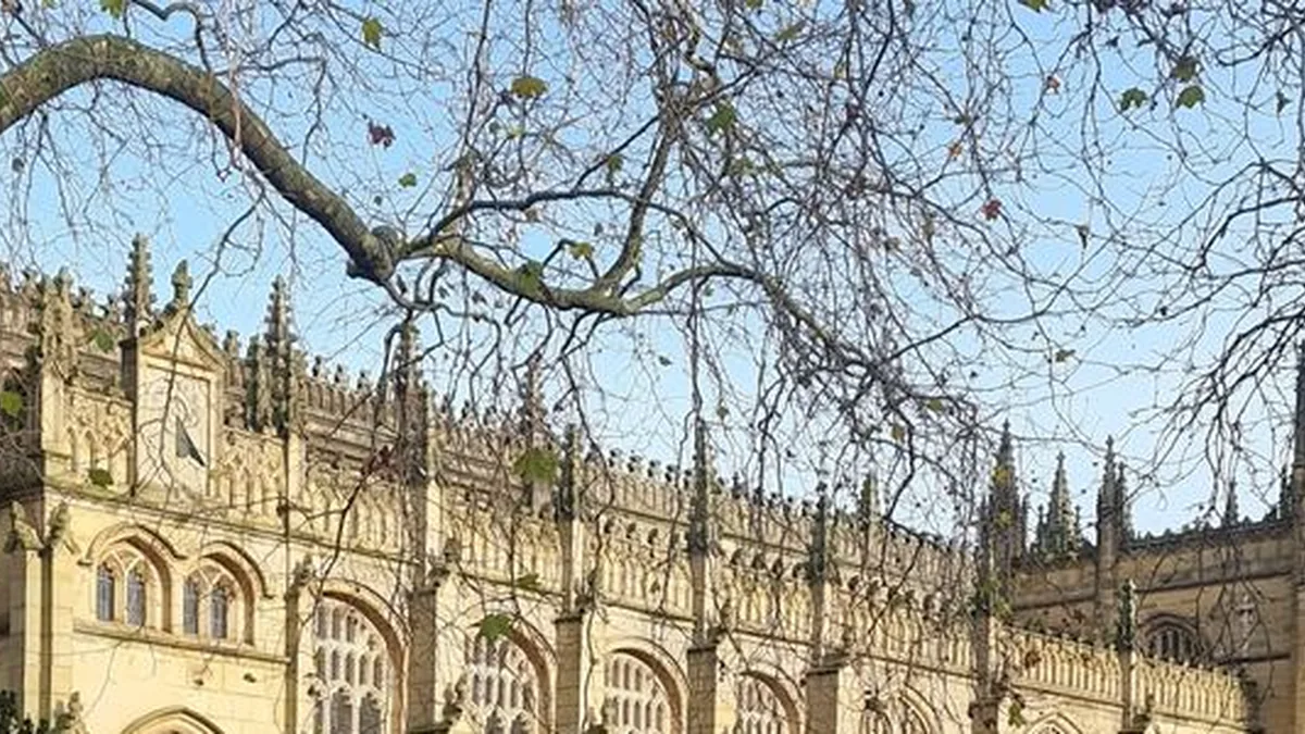 Wakefield Cathedral. Photograph by Oliver Dixon, CC BY-SA 2.0.