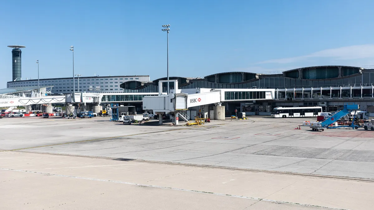 Charles de Gaulle airport. Photograph by Matti Blume, CC BY-SA 4.0.