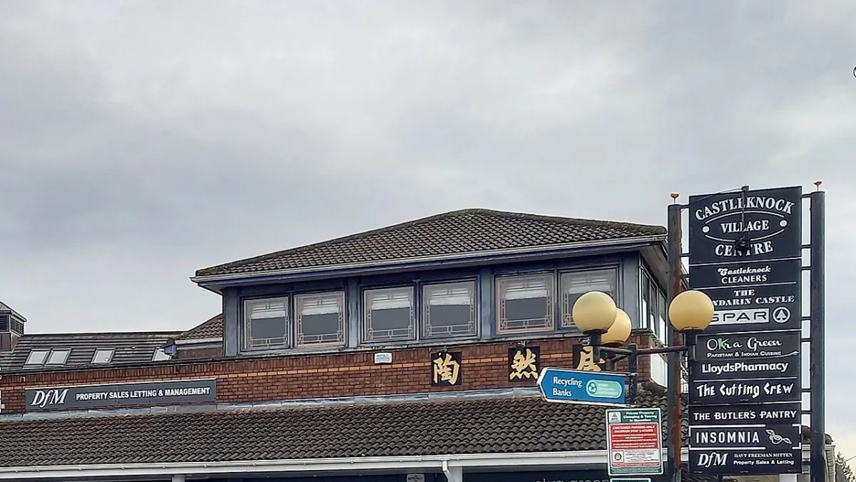 Castleknock Village Centre. Photograph by Laurel Lodged, CC BY-SA 4.0.