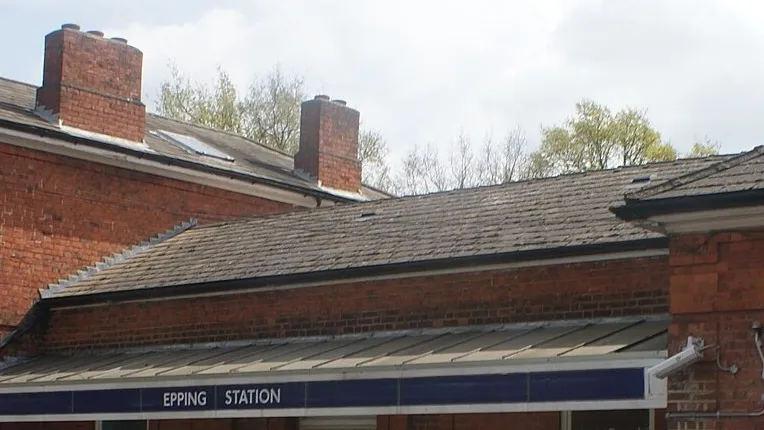 Epping station from Station Road. Photograph by Robert Lamb, CC BY-SA 2.0.