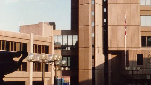 The Queen Elizabeth II Law Courts in Liverpool. Photograph by Keith Edkins, CC BY-SA 2.0.