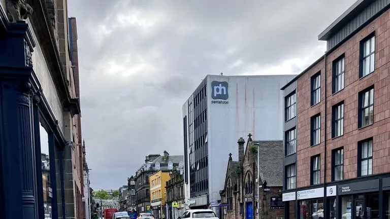 Academy Street in Inverness. Photograph by Jeff Collins, CC BY-SA 2.0.