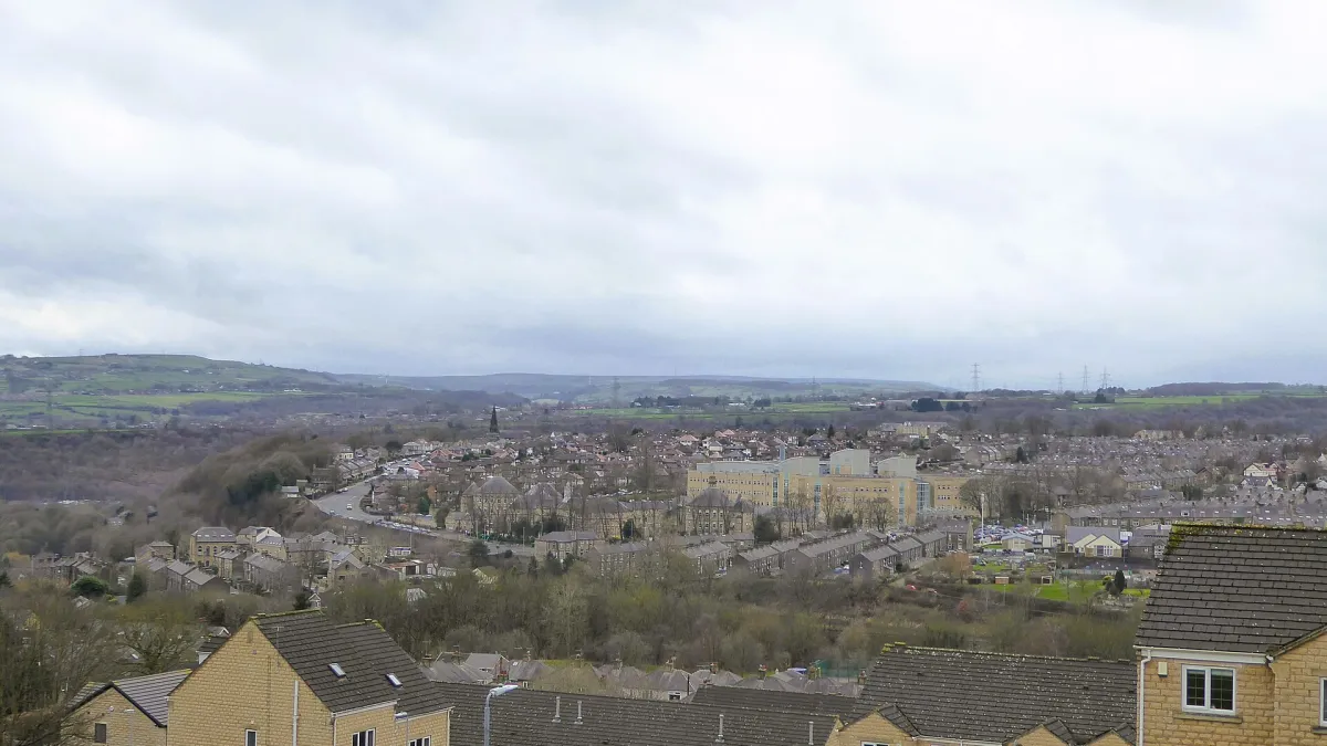 Calderdale Royal Hospital from the hillside above Halifax. Photograph by Kevin Waterhouse, CC BY-SA 2.0.
