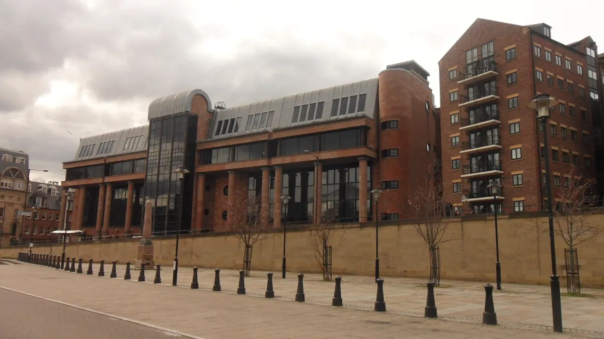 Newcastle Law Courts on the Quayside. Photograph by Anthony Foster, CC BY-SA 2.0.