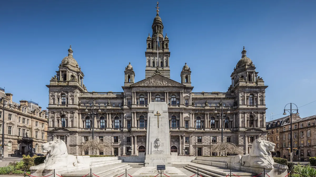 Glasgow City Chambers from George Square. Photograph by Michael D Beckwith, CC0.